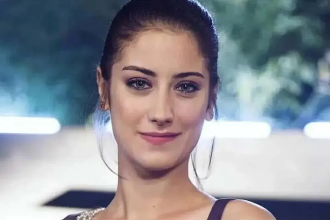 Hazal Kaya itkisinin acısını yaşadı