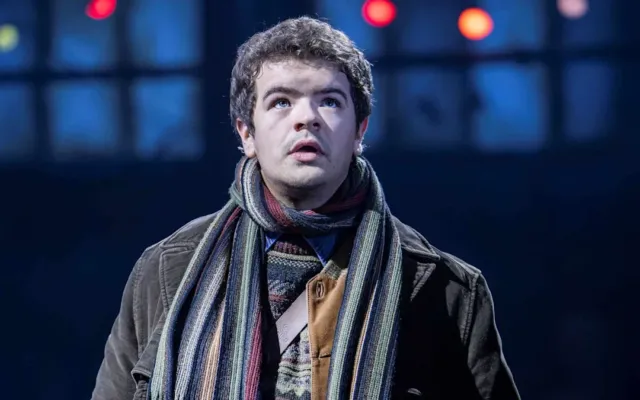 Gaten Matarazzo "Rent" musiqilində debüt edir