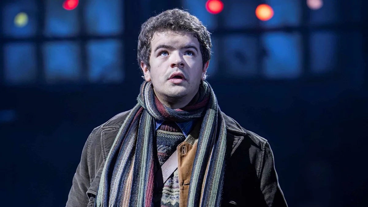 Gaten Matarazzo "Rent" musiqilində debüt edir