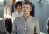Judi Dench səhnəyə çıxa bilmir - Aktrisa göz problemi ilə mübarizə aparır