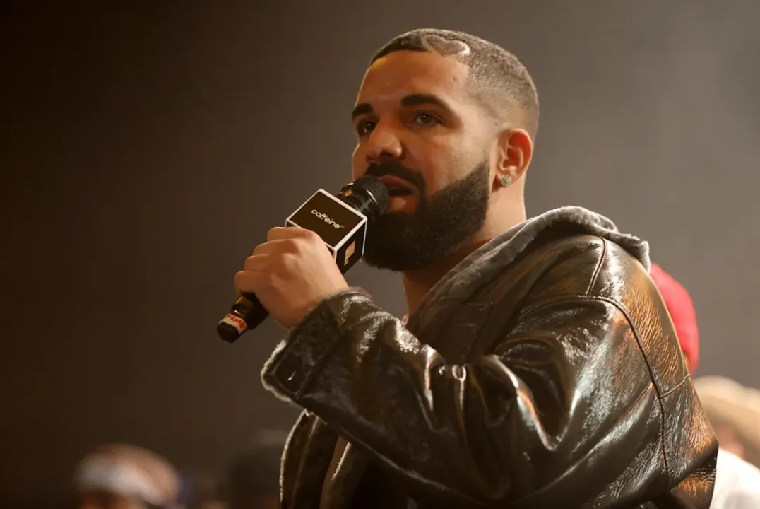 Drake 40 yaşını Backstreet Boys ilə qeyd etdi