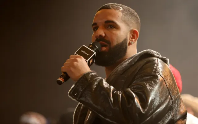 Drake 40 yaşını Backstreet Boys ilə qeyd etdi