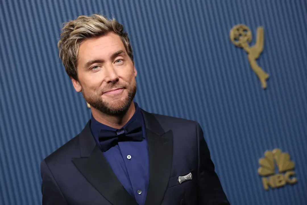 Lance Bass *NSYNC dövründə gündəlik 35 dollar qazandığını açıqlayıb