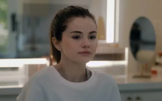 Selena Qomez Keniyalı məktəbli ilə söhbəti ilə gündəmdə