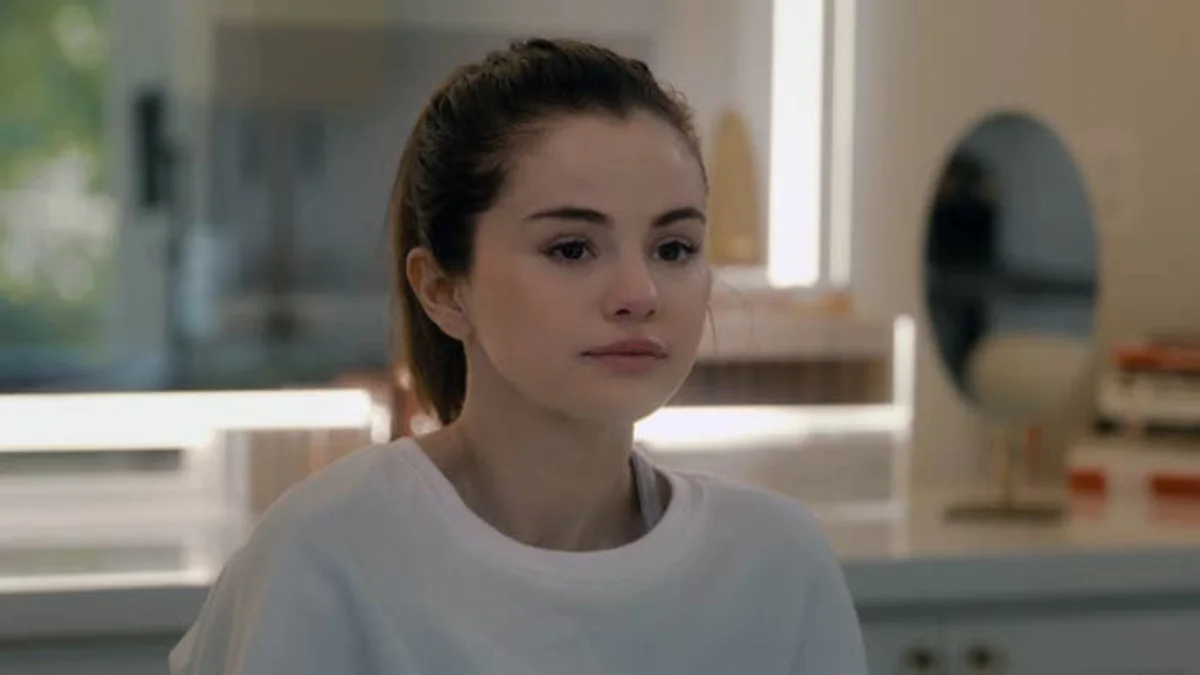 Selena Qomez Keniyalı məktəbli ilə söhbəti ilə gündəmdə