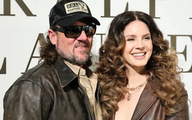 Lana Del Rey ögey övladlarını ilk dəfə paylaşdı