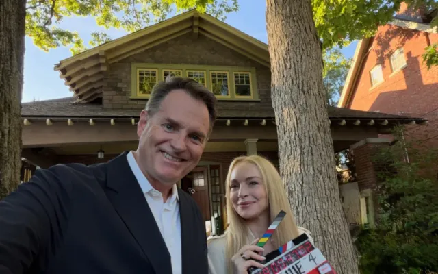 Lindsay Lohan yeni filmi üçün "Mean Girls" evinə qayıtdı