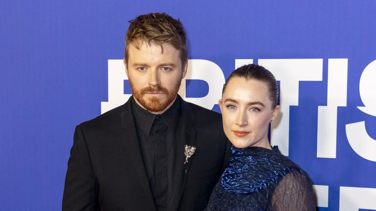 Saoirse Ronan və Jack Lowden evdə Ceyms Bond şayiələrini müzakirə etmir